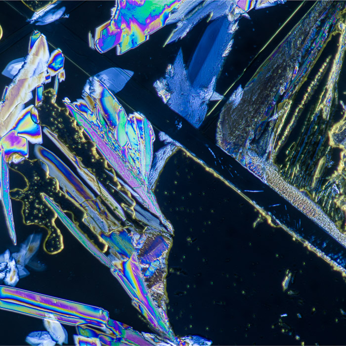 d083